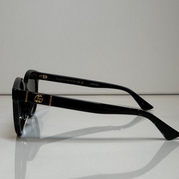 Gucci Black Sunglasses main image 3